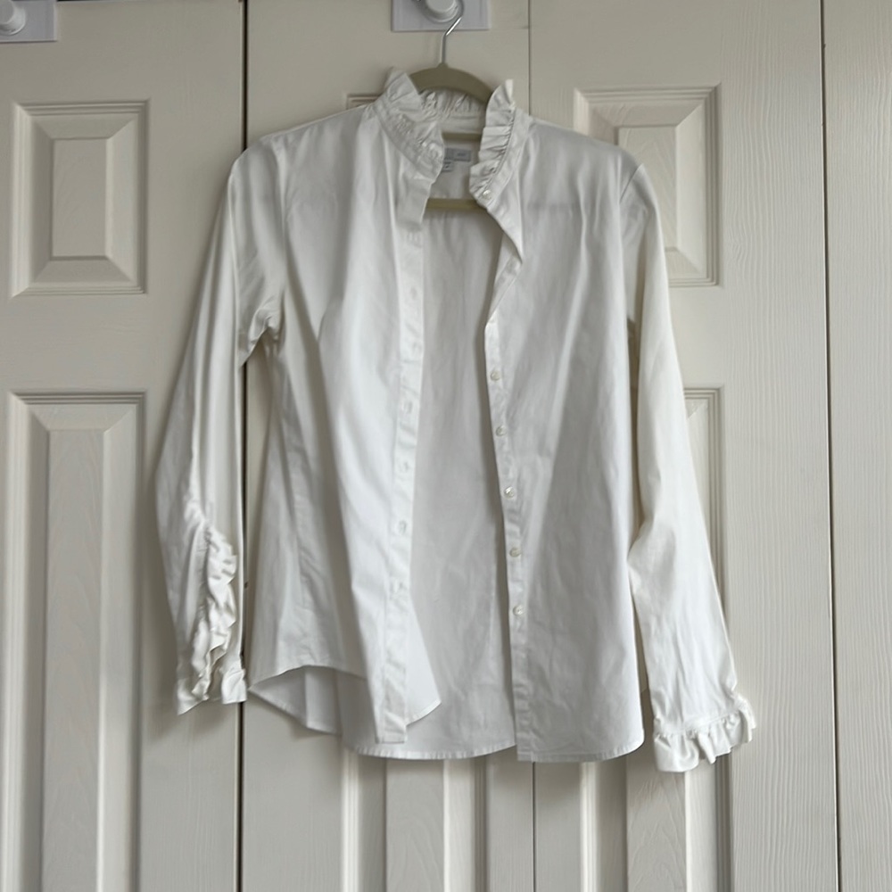 GAP white ruffle button down shirt top